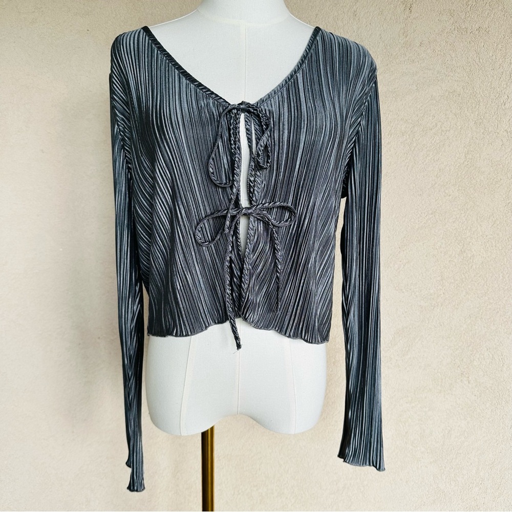 Urban Social Long Sleeve Top Front Tie Top NWT